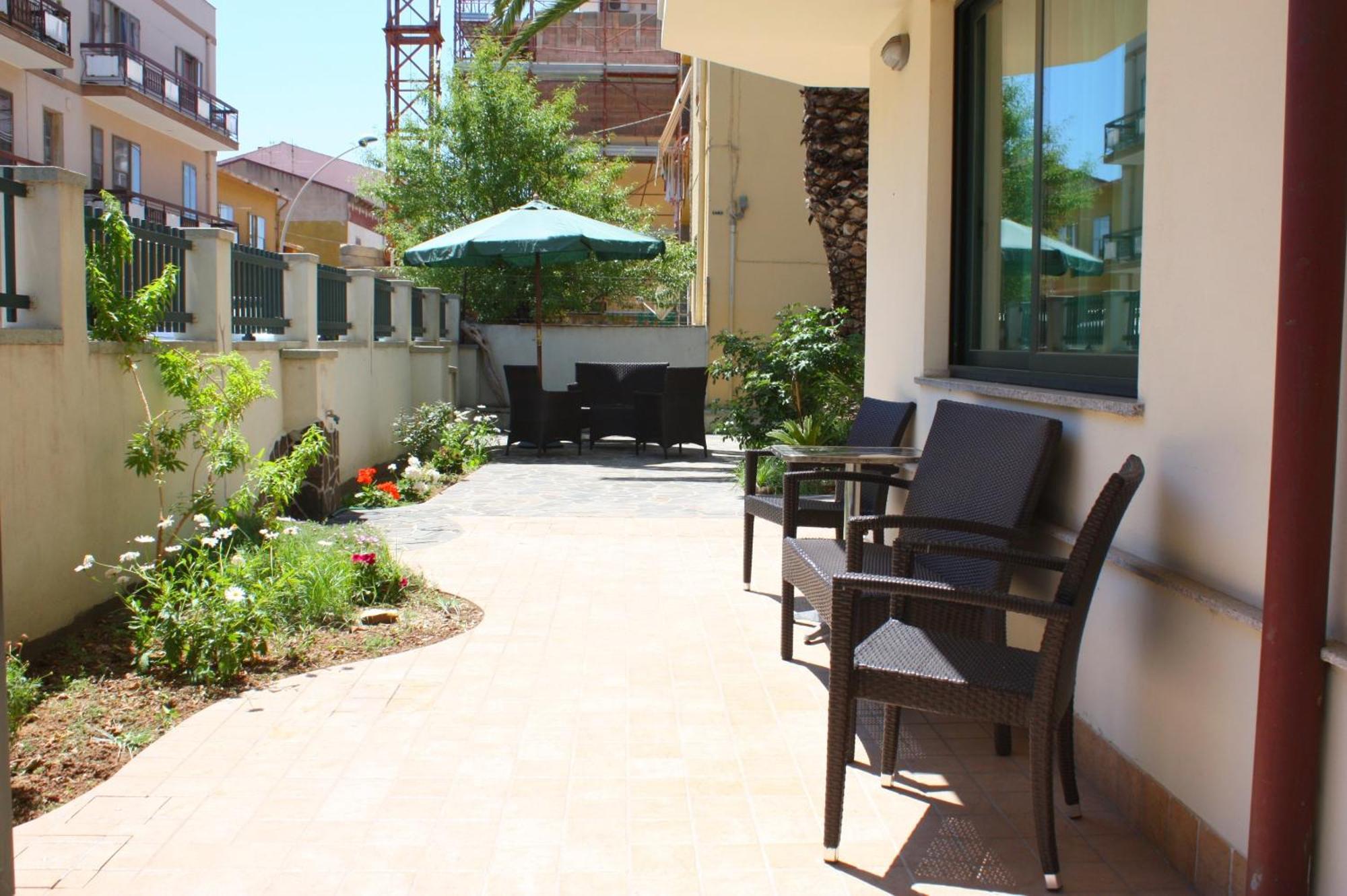 Hotel Alguer Extérieur photo
