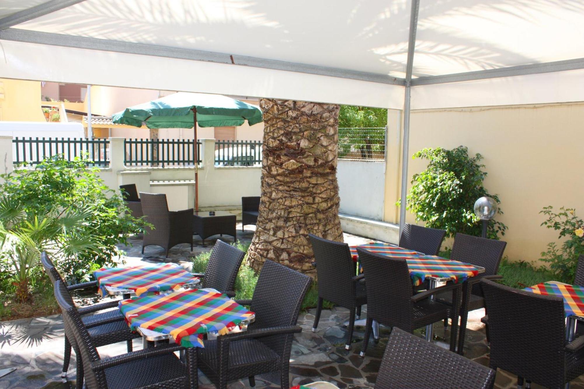 Hotel Alguer Extérieur photo