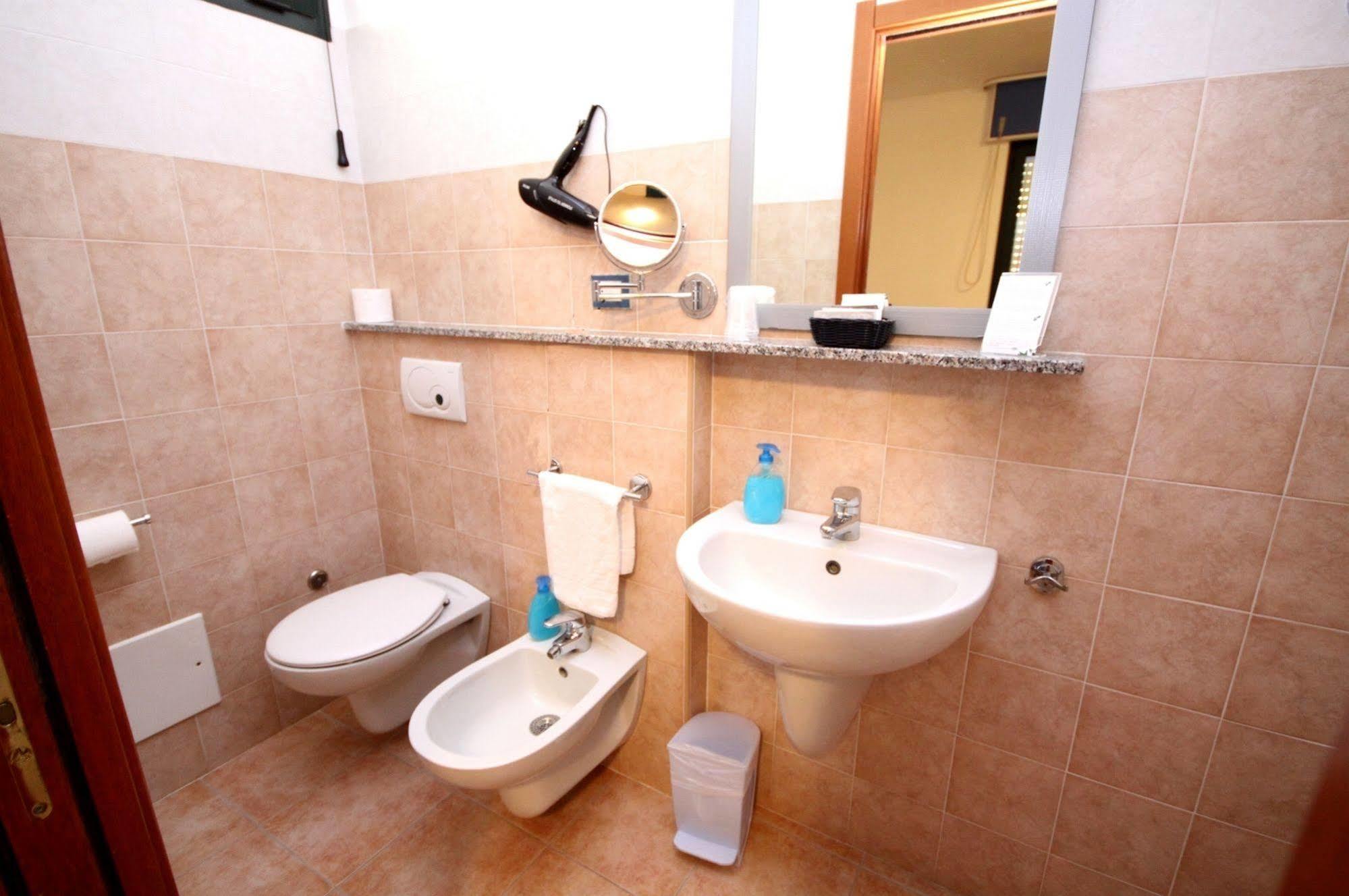 Hotel Alguer Extérieur photo