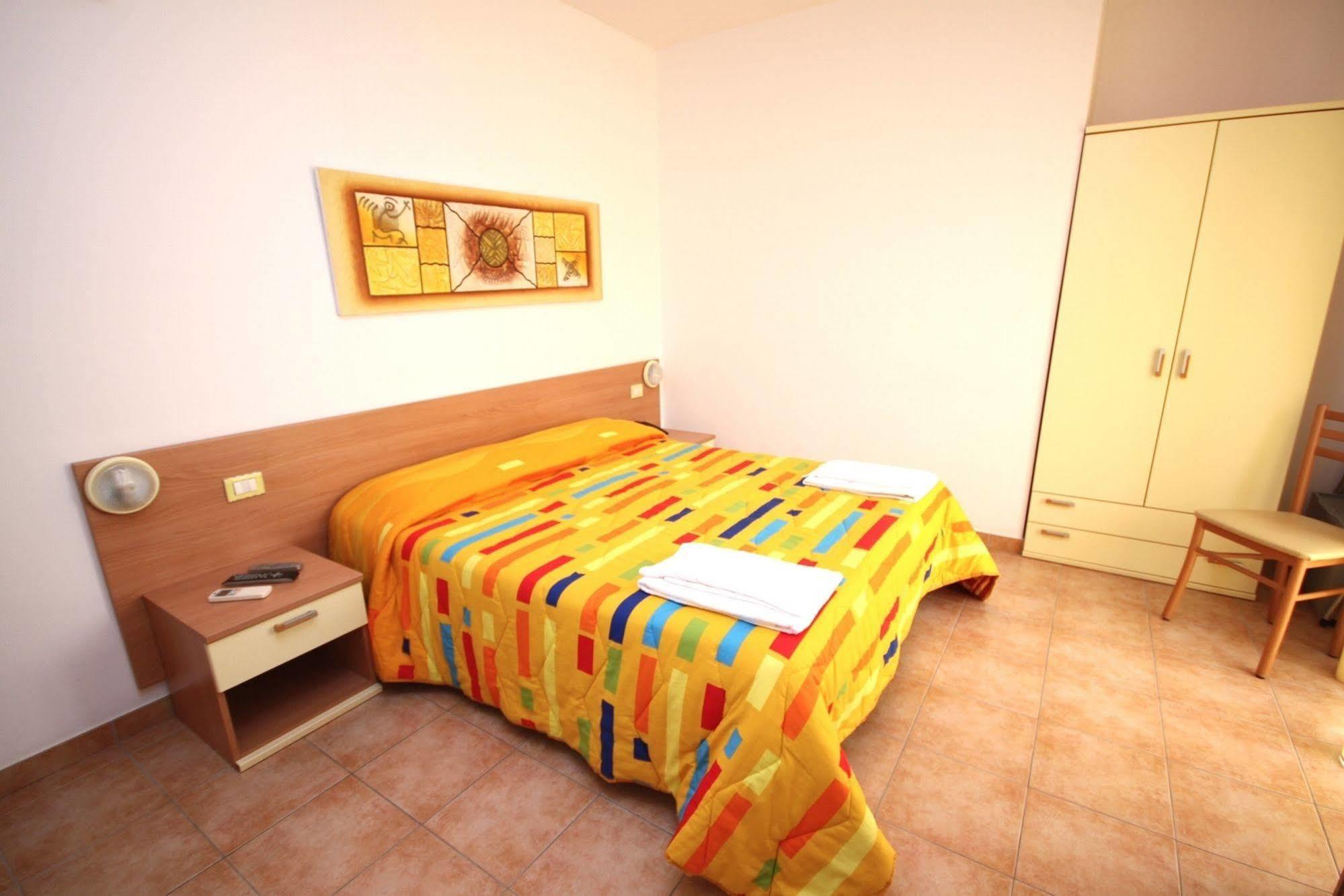 Hotel Alguer Extérieur photo